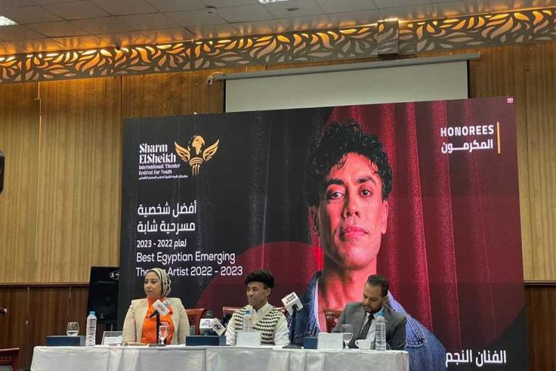 محمد فهيم في ندوة تكريمه: كانت بدايتي من مسرح كلية التجارة