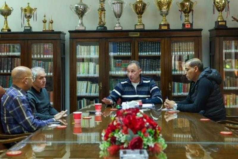 إعادة الأمور إلى نصابها.. 5 رسائل من الخطيب لكولر