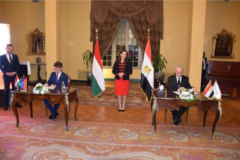 الأقصر توقع اتفاقية تآخي مع رئيسة المجر