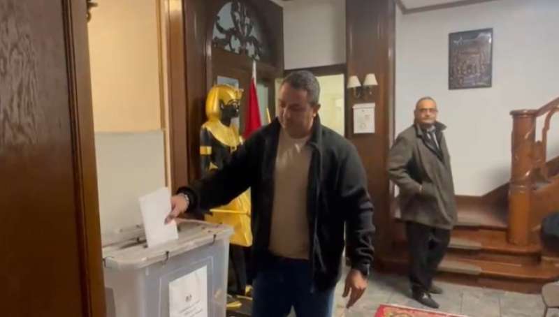 خط أحمر