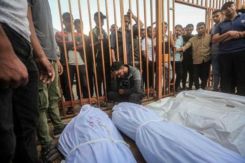 استشهاد 200 فلسطيني خلال 24 ساعة من هجمات إسرائيل على غزة بعد انهيار الهدنة