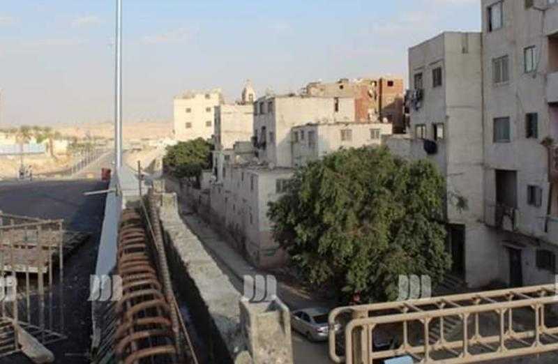 تمهيدًا لافتتاحه.. رئيس حي مصر القديمة يُتابع أعمال تطوير كوبري العميد إبراهيم الرفاعي