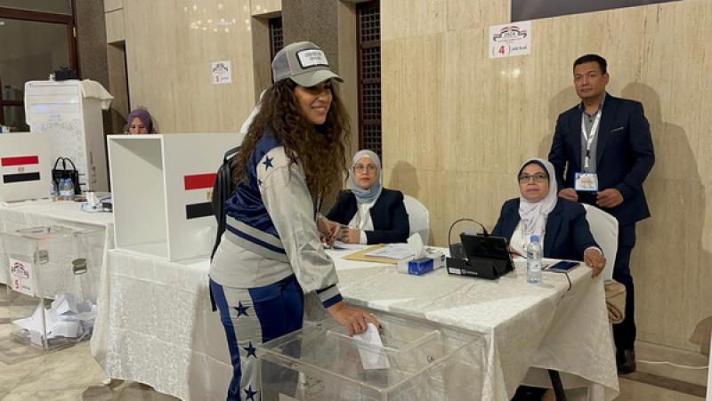 خط أحمر