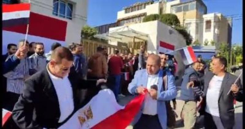 خط أحمر