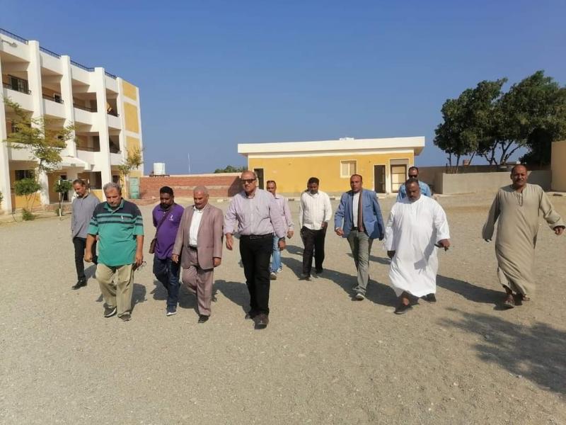 رئيس مدينة مرسى علم يتفقد مقرات اللجان الانتخابية
