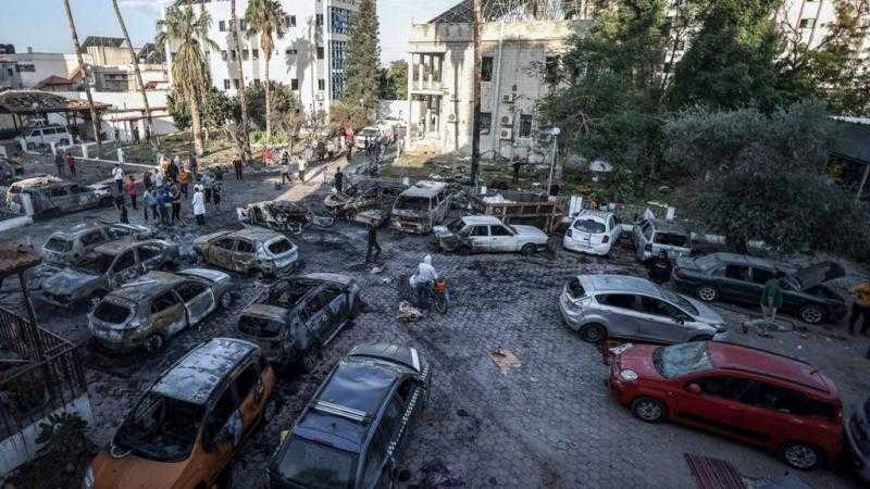 الإعلام الحكومي في غزة: آليات الاحتلال تقترب من المستشفى المعمداني