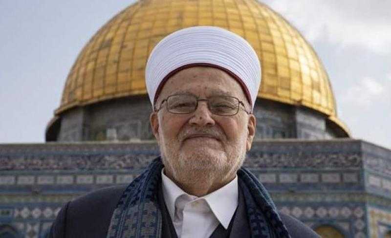 خطيب المسجد الأقصى: قوات إسرائيلية جاءت لهدم منزلي لتحقيق أطماعهم في الأقصى والقدس