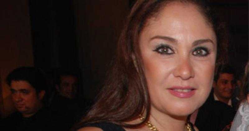 شيرين: طول ما أنا على قيد الحياة هفضل أرشح الرئيس السيسي