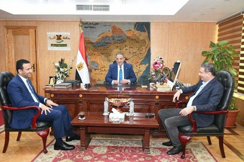 علاء فاروق ومحافظ الفيوم يبحثان سبل التعاون المشترك‎ بين البنك الزراعي المصري والمحافظة