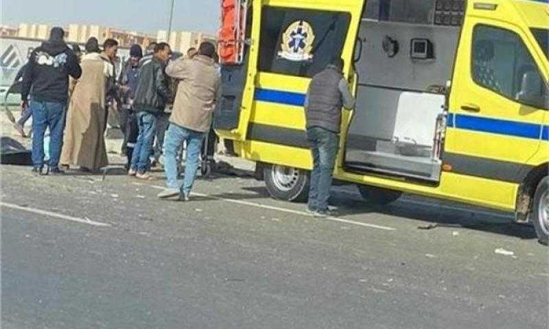 مصرع شخصين وإصابة 10 آخرين في حادث انقلاب ميكروباص بطريق القاهرة أسيوط الصحراوي
