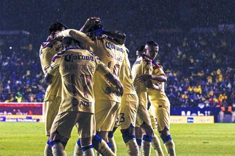 كلوب أمريكا يهزم أتلتيكو سان لويس ويقترب من نهائي الدوري المكسيكي