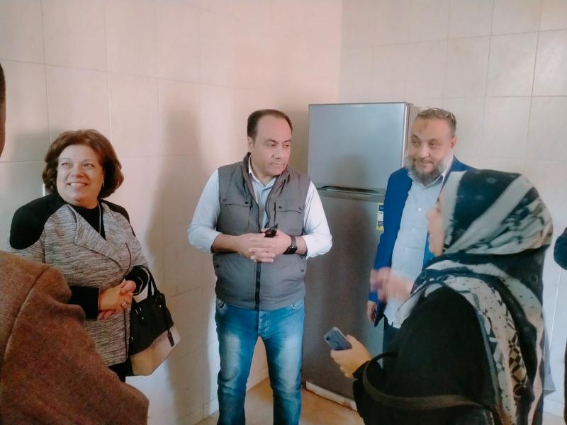 وكيل ”الصحة” بسوهاج يتفقد استعدادات تدشين مبادرة الكشف المبكر عن الأورام السرطانية في عدد من الوحدات