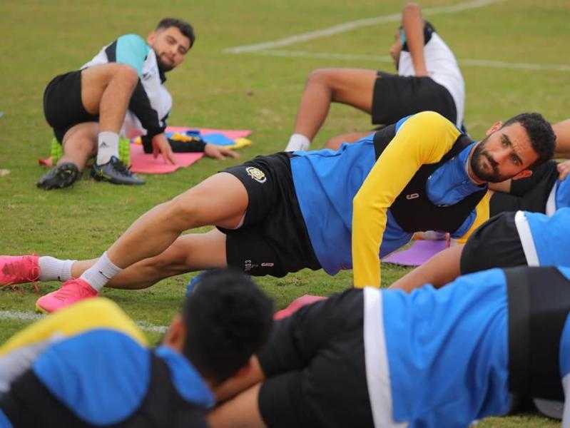 تدريبات بدنية قوية في بداية استعداد الإسماعيلي لمواجهة إنبي