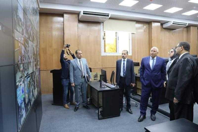 محافظ الوادي الجديد يتابع جاهزية مركز السيطرة الموحد استعدادا للانتخابات