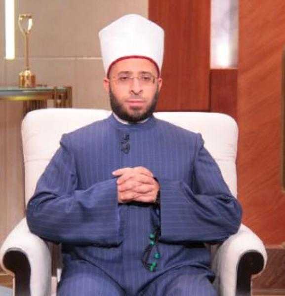 أسامة الأزهري يدلي بصوته في الانتخابات الرئاسية بالتجمع الخامس