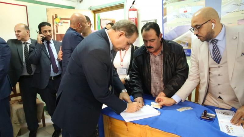 خط أحمر