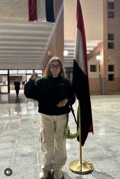 روجينا تدلي بصوتها في الانتخابات الرئاسية: تحيا مصر