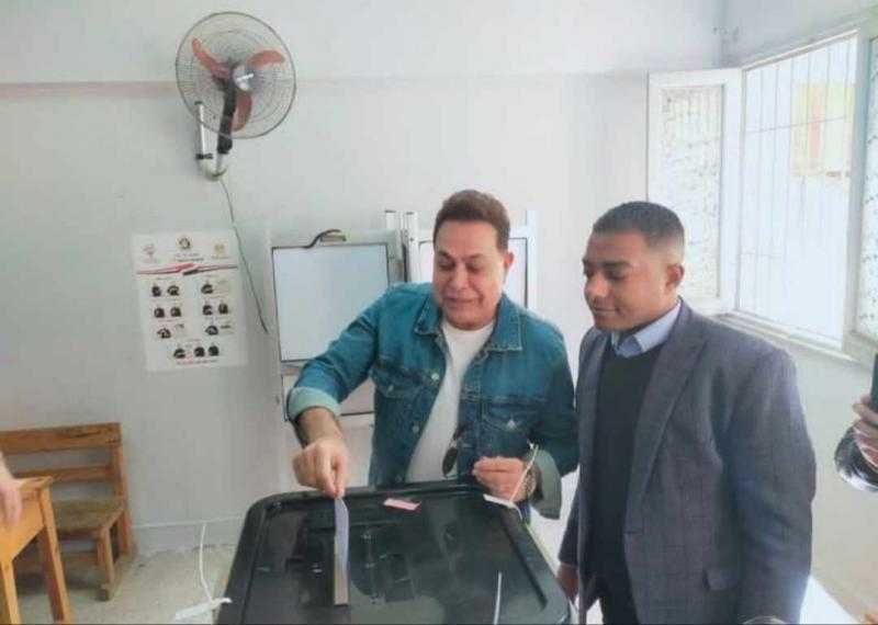 حكيم يدلي بصوته في الانتخابات الرئاسية