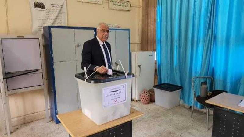 رئيس اتحاد الكرة يدلي بصوته فى الانتخابات الرئاسية