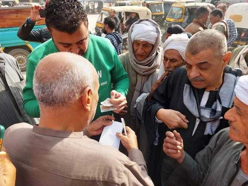 رئيس تجارية الفيوم يدلي بصوته في الانتخابات الرئاسية بمدرسة أبشواي
