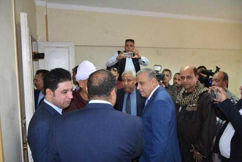 محافظ سوهاج يتابع سير الانتخابات في عدد من لجان طهطا