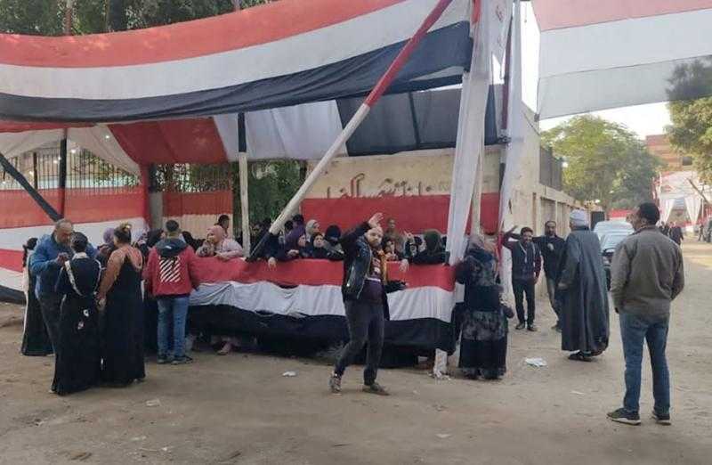 الجيزة تنتخب.. توافد المواطنين على لجان التصويت خلال اليوم الثالث للانتخابات الرئاسية| صور