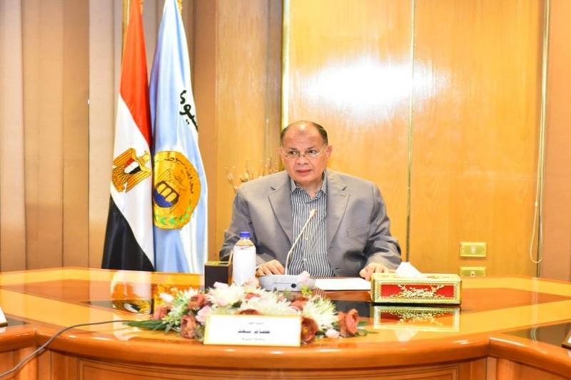 محافظ أسيوط يعتمد قراري تثبيت 296 من العمالة المؤقتة