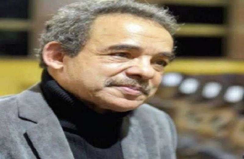 وفاة الفنان عادل أنور خال الشاعر أيمن بهجت قمر وشقيق أبو الليف