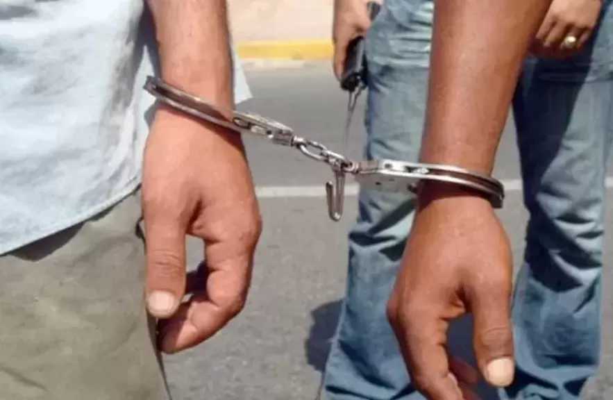 ضبط عاطل لاتهامه بالاتجار في المخدرات بالبحيرة