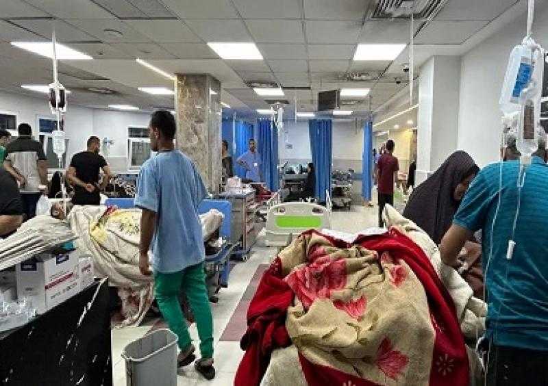 إسرائيل: احتجاز 80 فلسطينيا قرب مستشفى في قطاع غزة