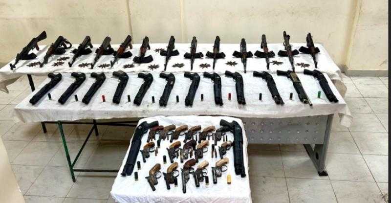 حبس 6 متهمين بحيازة أسلحة نارية وترويج مواد مخدرة بدمياط