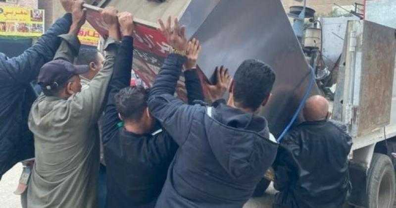 رفع إشغالات المحال والباعة الجائلين خلال حملة مكبرة بحي الهرم