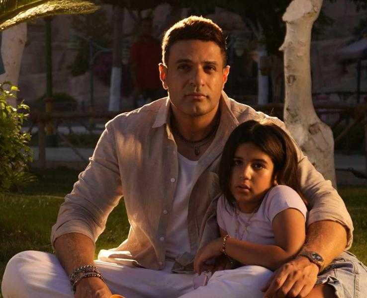 محمد نور يطرح أحدث أغنياته «عليا» وابنته البطلة