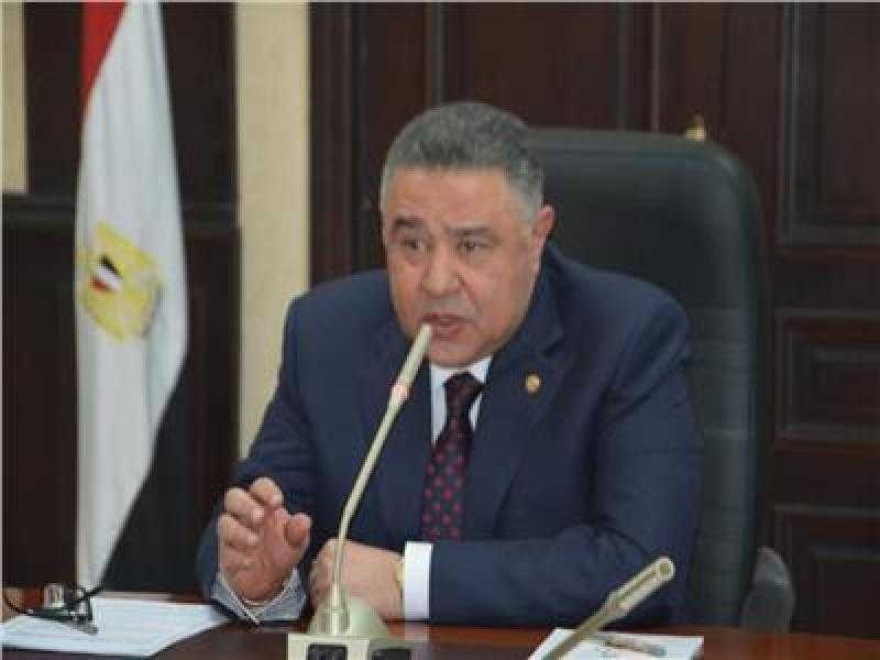 محافظ البحر الأحمر يهنئ الرئيس السيسي بفوزه بثقة الشعب المصري في انتخابات 2024