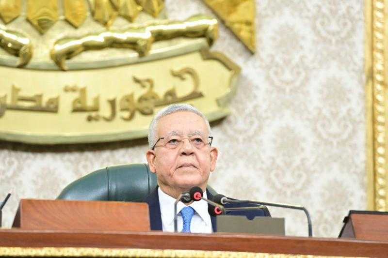 جبالي يحيل 3 قرارات جمهورية و62 مشروع قانون للجان النوعية
