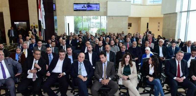 رئيس البورصة يستعرض خطة تطوير آليات التداول مع قيادات الشركات الأعضاء بالسوق