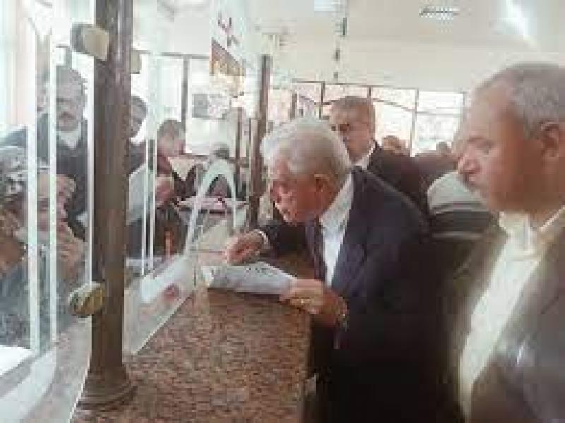 خط أحمر
