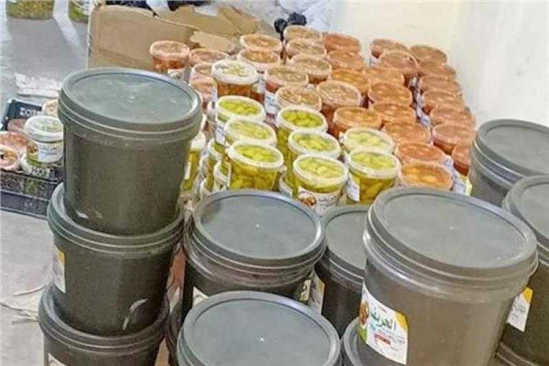 ضبط 20 طن مخلل غير صالح في كفر الشيخ