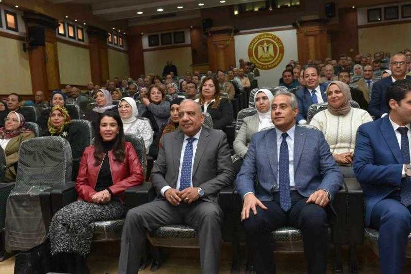 وزيرا قطاع الأعمال والعمل يشهدان ختام الدورة التدريبية الأولى للعاملين بالشركات التابعة