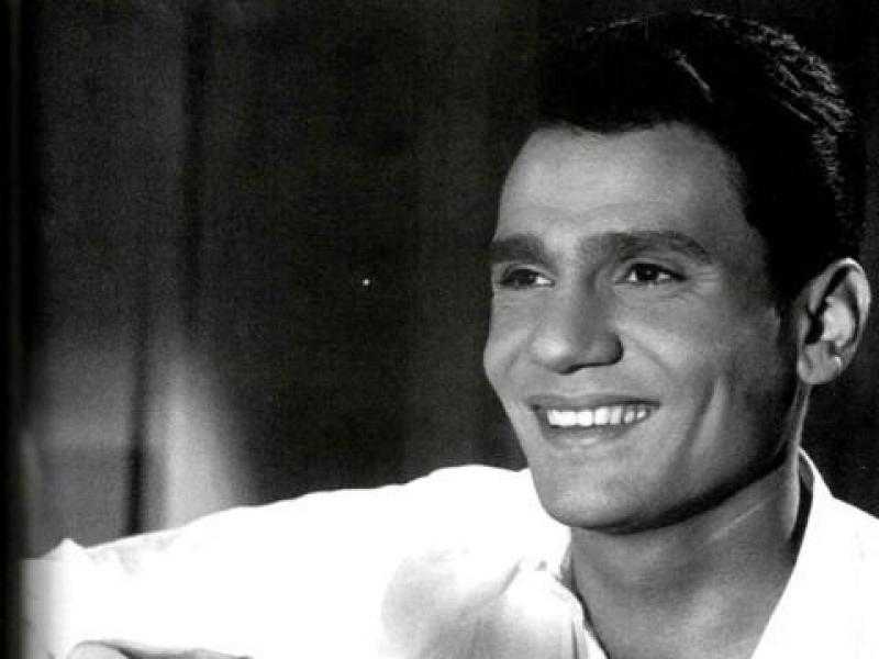 نجل شقيق العندليب يثير الجدل بقصة جديدة في حياة عبدالحليم حافظ