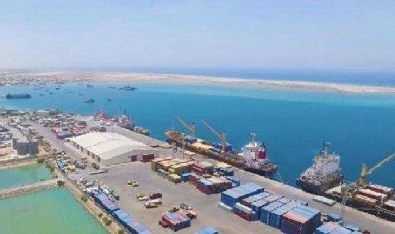 غزة.. وصول سفينة مساعدات تركية كويتية حمولتها 1200 طن إلى ميناء العريش