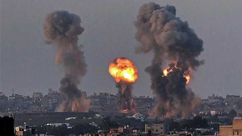 جيش الاحتلال ينسف منطقة مسجد فلسطين بالكامل في حى الرمال بغزة