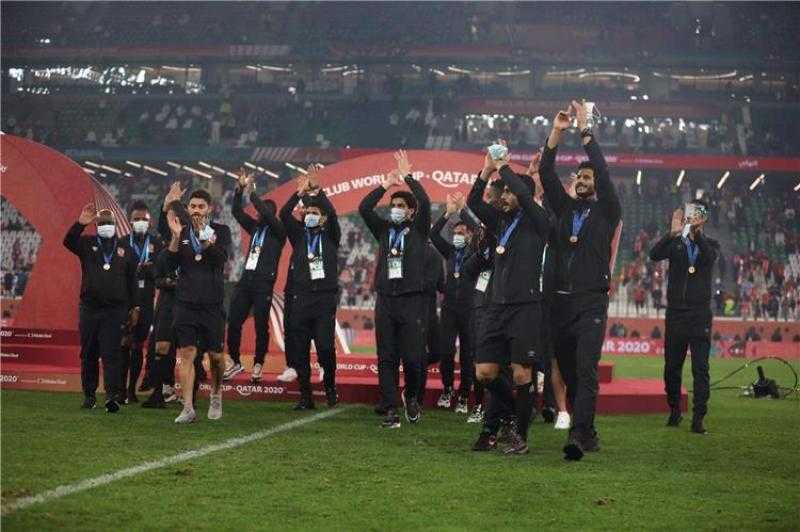 كاف يحتفل ببرونزية الأهلي فى المونديال: تهانينا لممثل القارة وبطلها