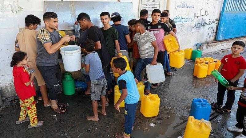 الأونروا: غزة تتضور جوعا.. علبة فول وزجاجتين مياه كل 3 أيام نصيب الأسرة