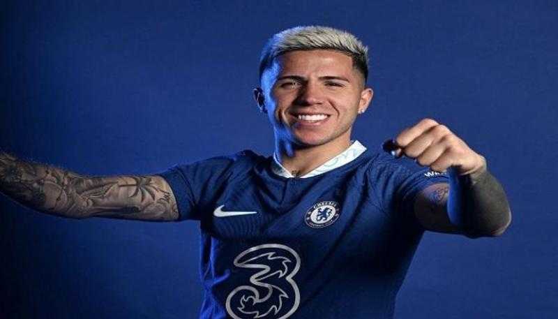 غياب إنزو فيرنانديز عن مباراة تشيلسي وولفرهامبتون للإصابة