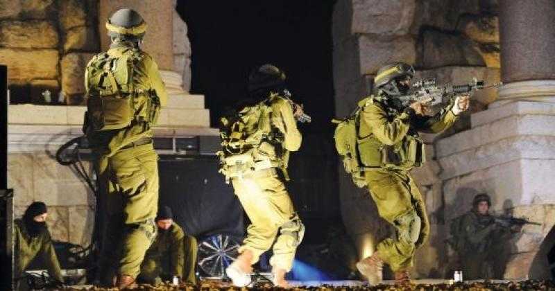 إعلام فلسطيني: قناصة الاحتلال ينتشرون في عدة أبنية بطولكرم