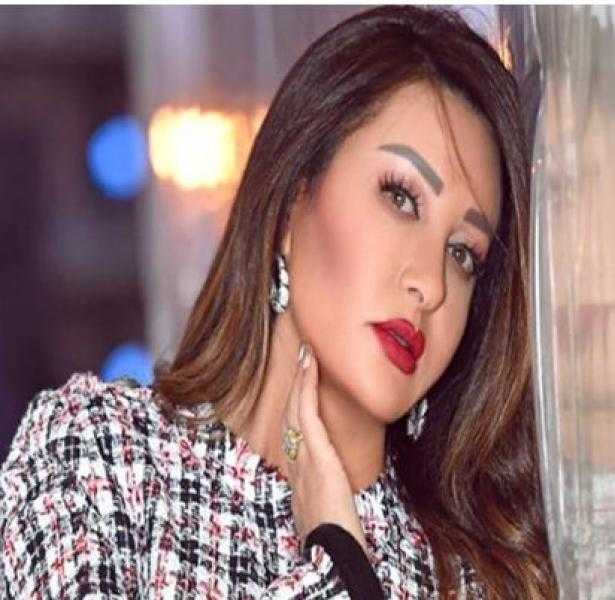 لطيفة تطلب من جمهورها الدعاء لوالدتها بالشفاء العاجل