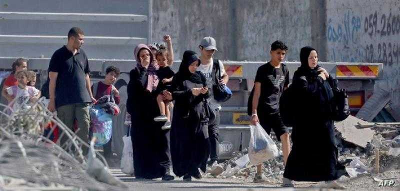مستشار رئيس فلسطين: مخطط ترحيل المواطنين وصل إلى وسط قطاع غزة.. والأمور تزداد سوءا