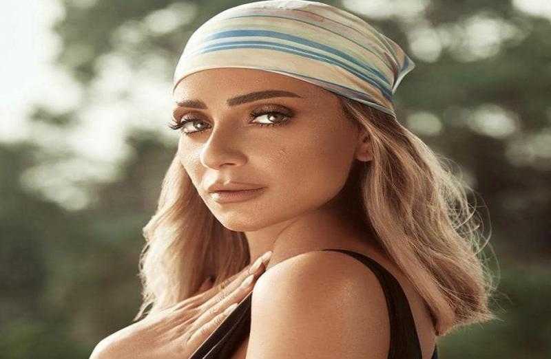 ريم البارودى تروج لمسلسلها الجديد ”بنات السباعى”