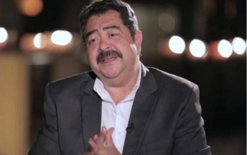 كيف تكتمل شخصية مسلسل ”وبقينا اتنين” بعد وفاة طارق عبدالعزيز؟ شريف منير يجيب